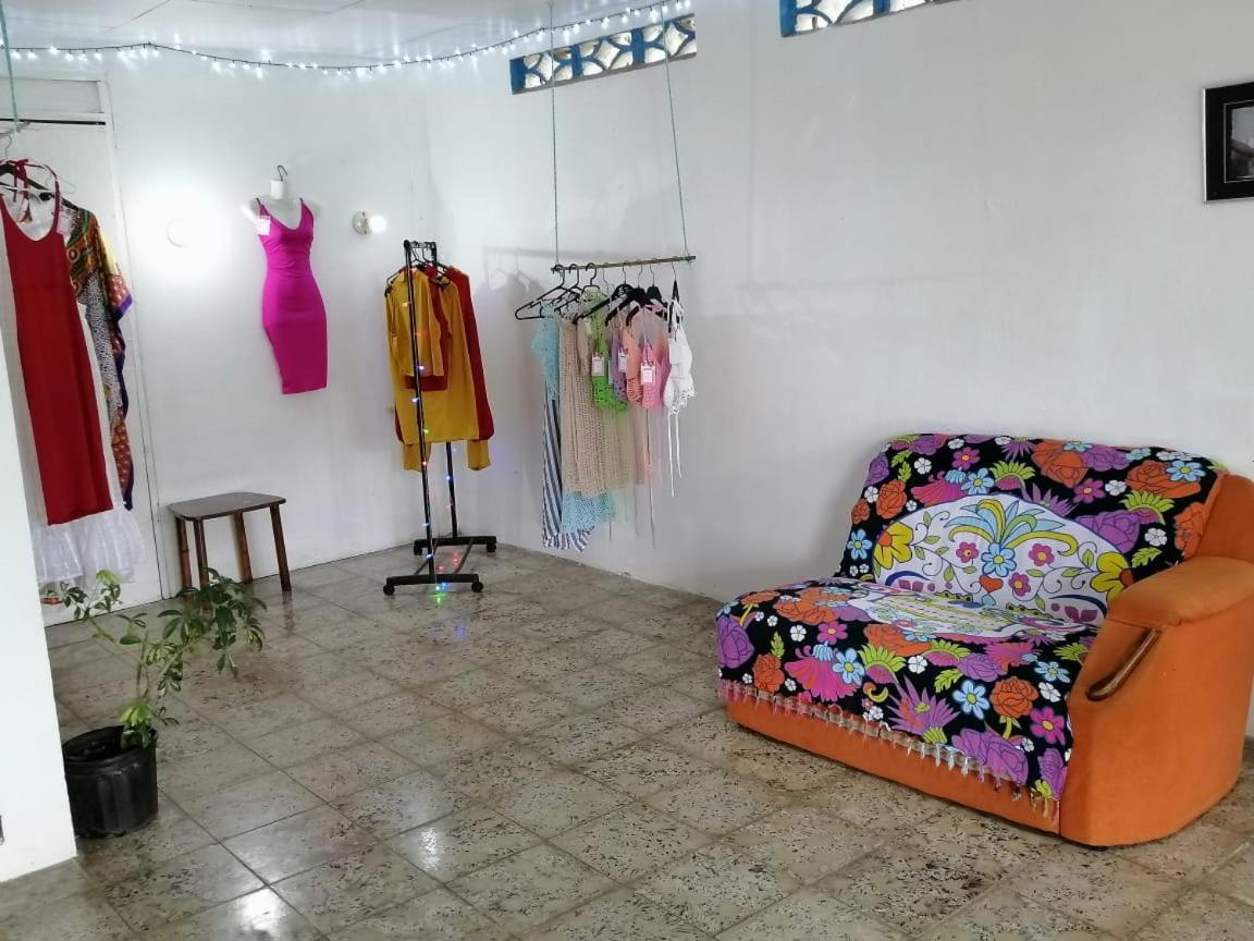 Magica flores Apartamento Cahuita Exterior foto